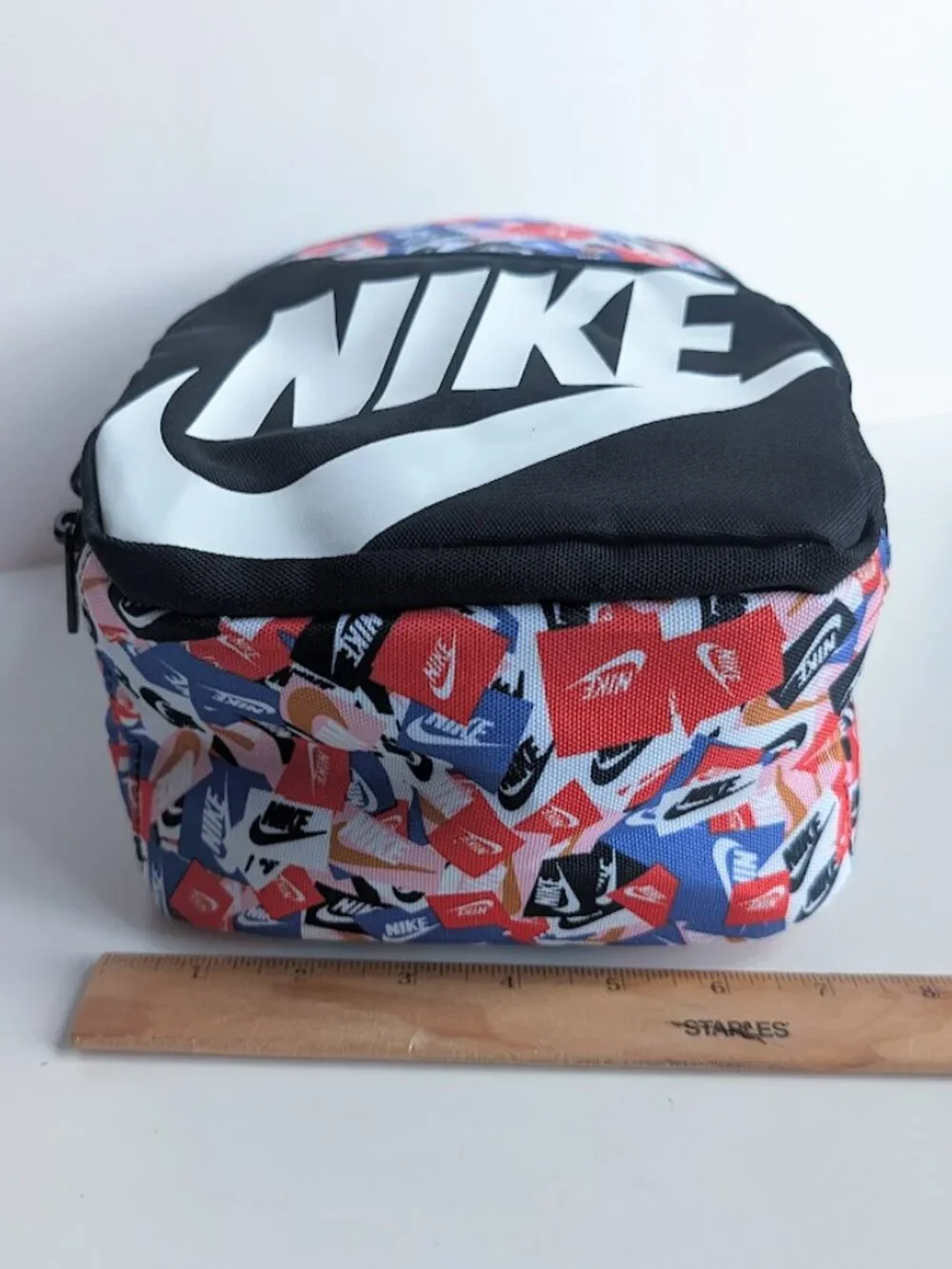 Nike Classic Fuel Pack Insulated Lunch Bag With ID Window